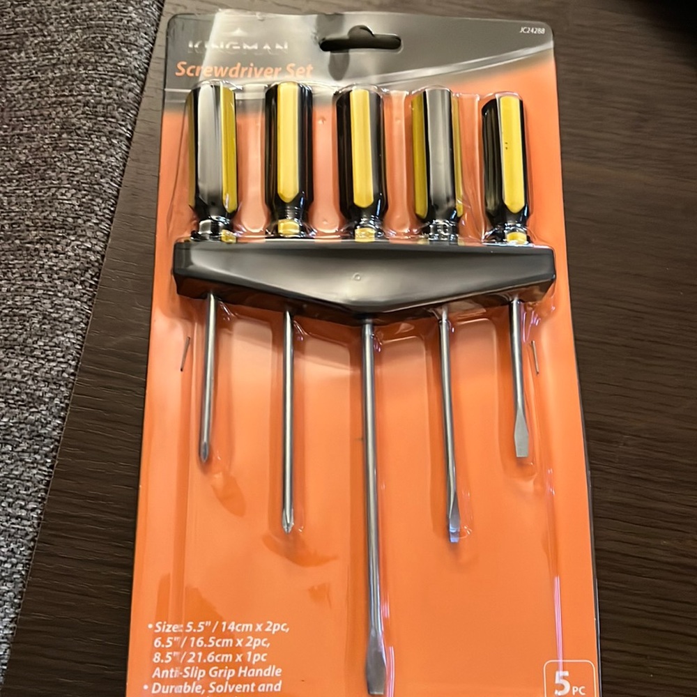Brand New— Screwdriver Set (5pack)